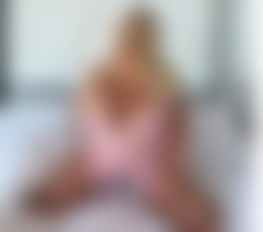 Escorts Belfast Belfast City Centre (South) - Belfast - Photos for Busty curvy appetizing