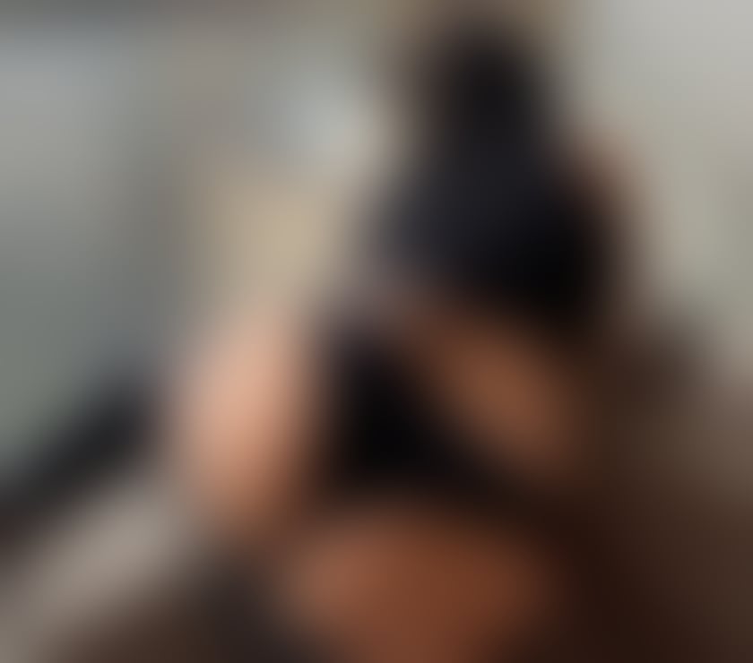 Trans Escorts East London Canning Town Station - East London - Photos for Last Day ☺️ Sexy Feminine TS Ayesha Sunday
