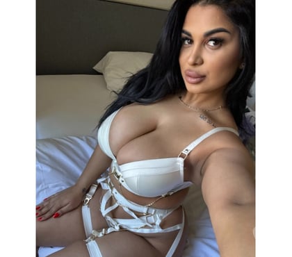  Escorts & Erotic Massage Colindale North West London - Photos for Hi my name is luna 😘😘