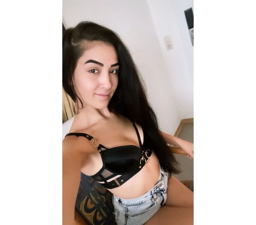 Escorts East London Redbridge - Photos for 💋camelia 💋New here💋 sexy💋