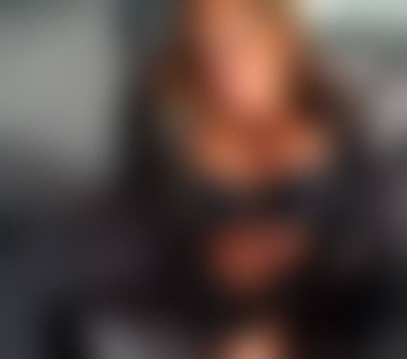 Escorts West Midlands Dudley - Photos for British busty milf Guaranteed satisfaction 100%