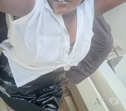 Escorts and Massages Maryhill Glasgow - Photos for Naughty Curvy Busty Black Incalls Available In Glasgow