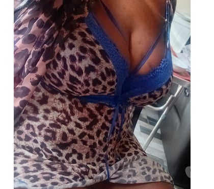 Escorts and Massages Maryhill Glasgow - Photos for Naughty Curvy Busty Black Incalls Available In Glasgow