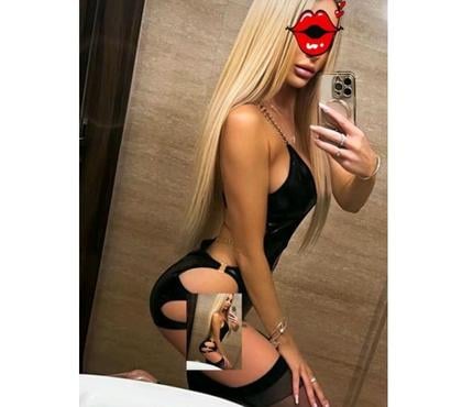 Escorts Woosehill Wokingham - Photos for Michelle Mistress 100%