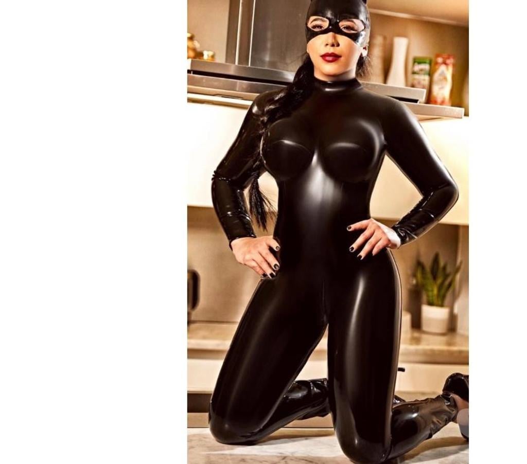 Escorts Edinburgh Edinburgh - Edinburgh - Photos for Mistress meduza 4 Day here BDSM feeet pvc latex