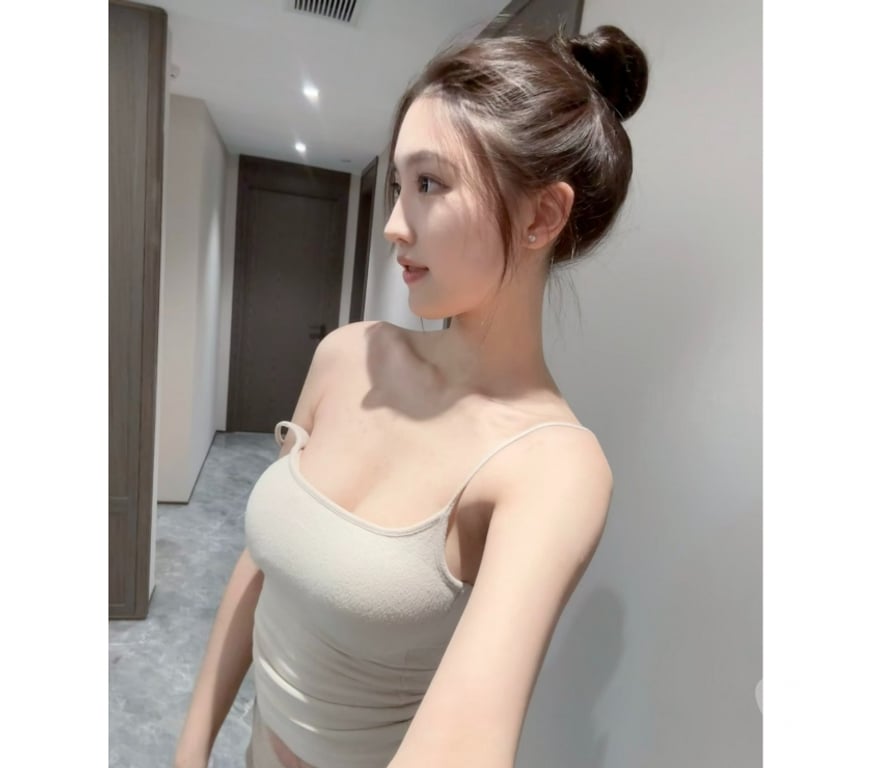 Escorts North London East Finchley - North London - Photos for ❤️ Romantic GFE experience with sexy Asian escort