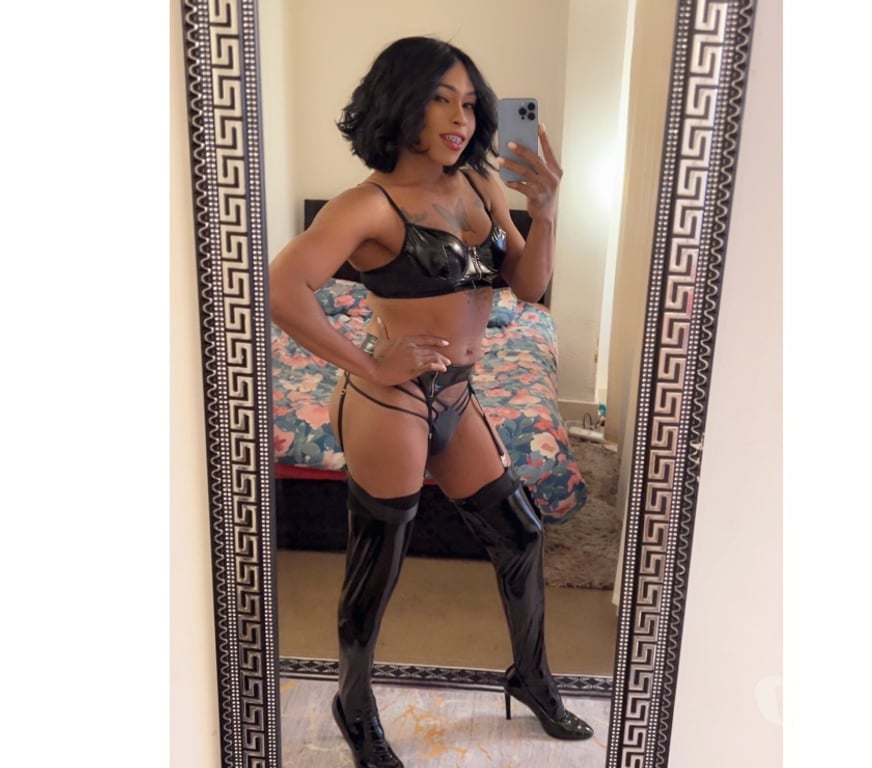 Trans Escorts South East London Croydon - Photos for Ts,Cassandra top and bottom
