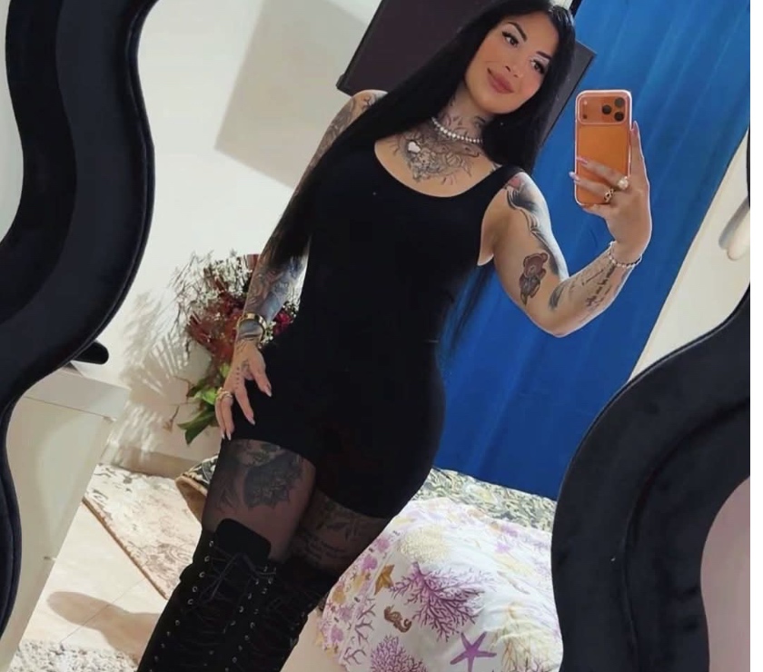 Canary Wharf - East London — SEXY 🥰BRUNETTE AVAILABLE IN TOWN🔥