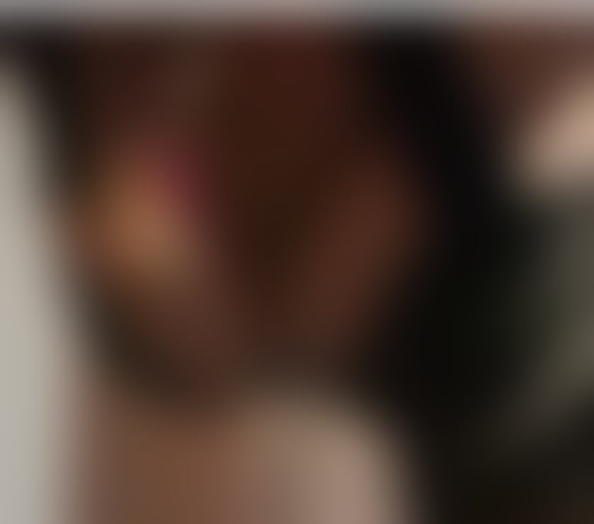 Escorts Buckinghamshire Milton Keynes - Photos for English, 5'3ft, petite woman and extremely open minded