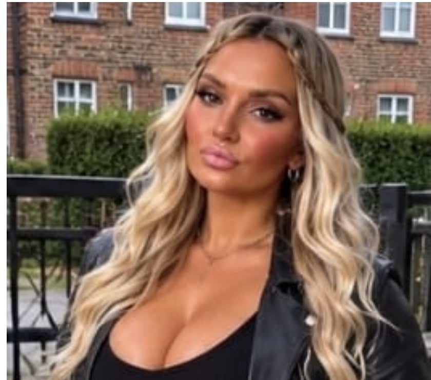 ROXANA Voluptuous Shapes amazing no Rush