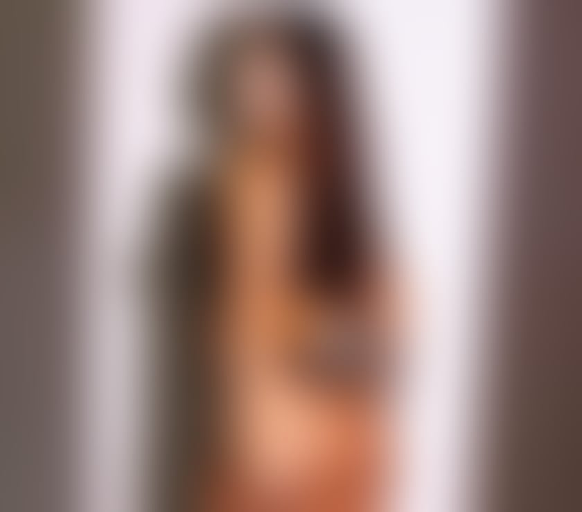 Escorts South West London Putney - South West London - Photos for Sexy Brazilian model Pisa in London first time