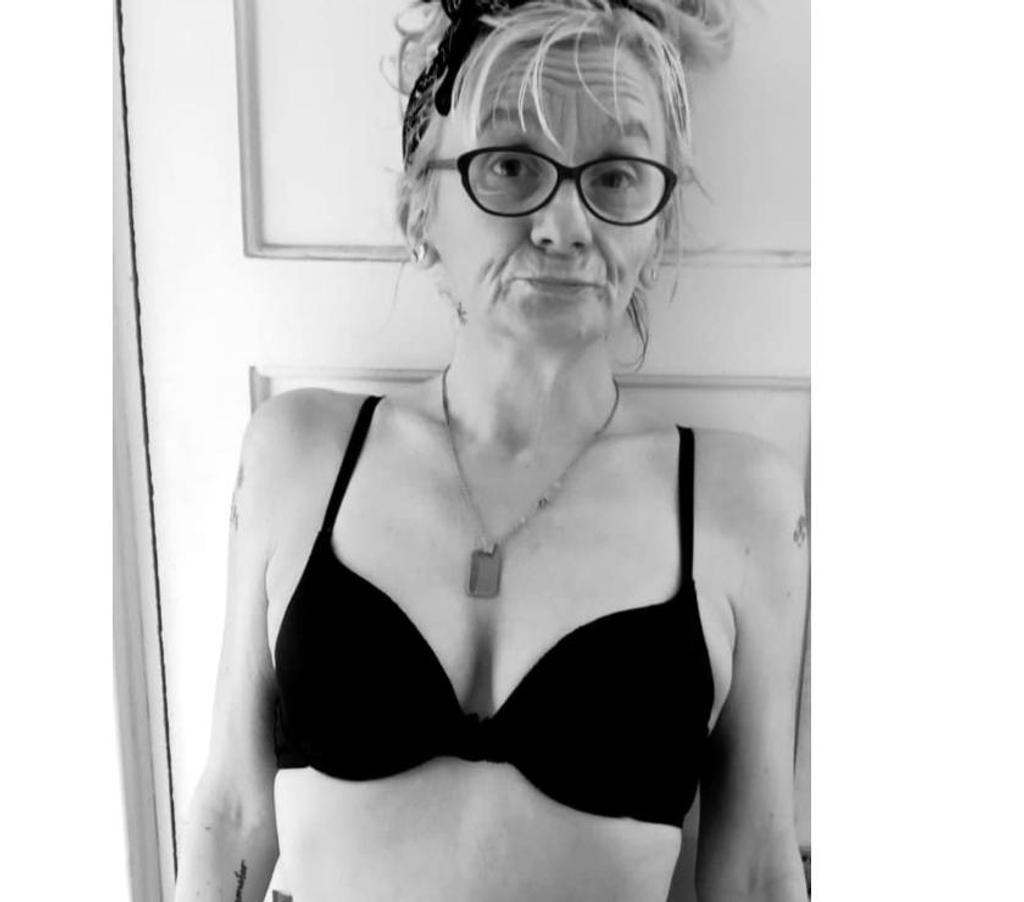 Escorts West Midlands Birmingham - Photos for Horny Housewife