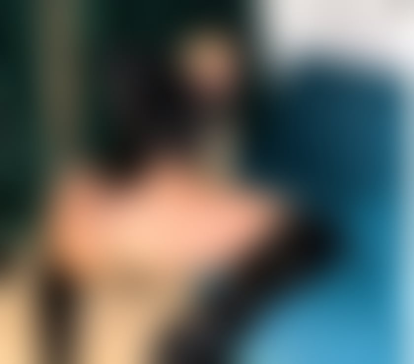 Trans Escorts South East London New Cross - South East London - Photos for Mistress Donatella Wild Versstil Top XXL