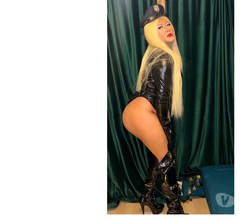 Trans Escorts South East London New Cross - South East London - Photos for Mistress Donatella Wild Versstil Top XXL