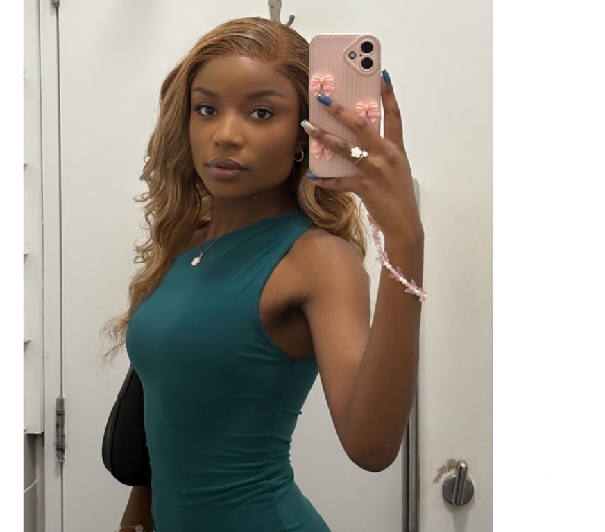 Escorts West Yorkshire Leeds - Photos for Let’s have some fun….