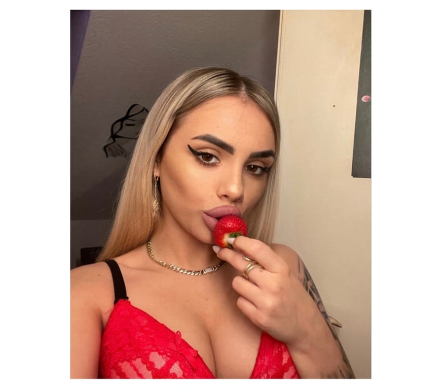 Escorts West Yorkshire Leeds - Photos for NEW IN TOWN ISABELLA