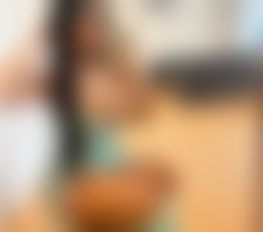  Escorts Luton Town Centre Luton - Photos for Hot girl xx call me x x xxxxx