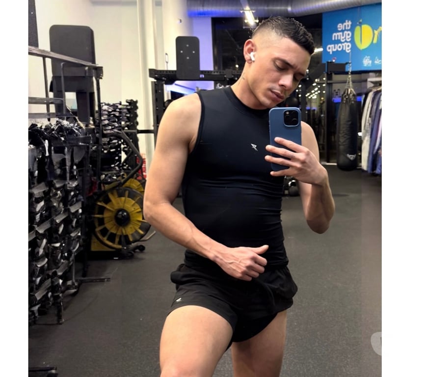  Gay massage West Yorkshire Leeds - Photos for Alex Brazilian 🇧🇷💦 new in town