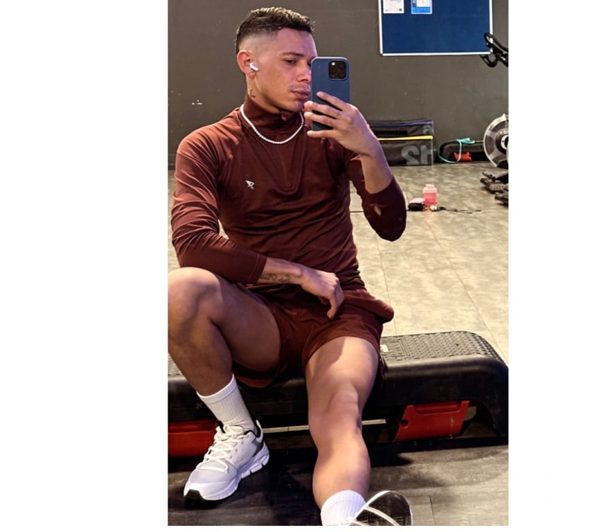  Gay massage West Yorkshire Leeds - Photos for Alex Brazilian 🇧🇷💦 new in town