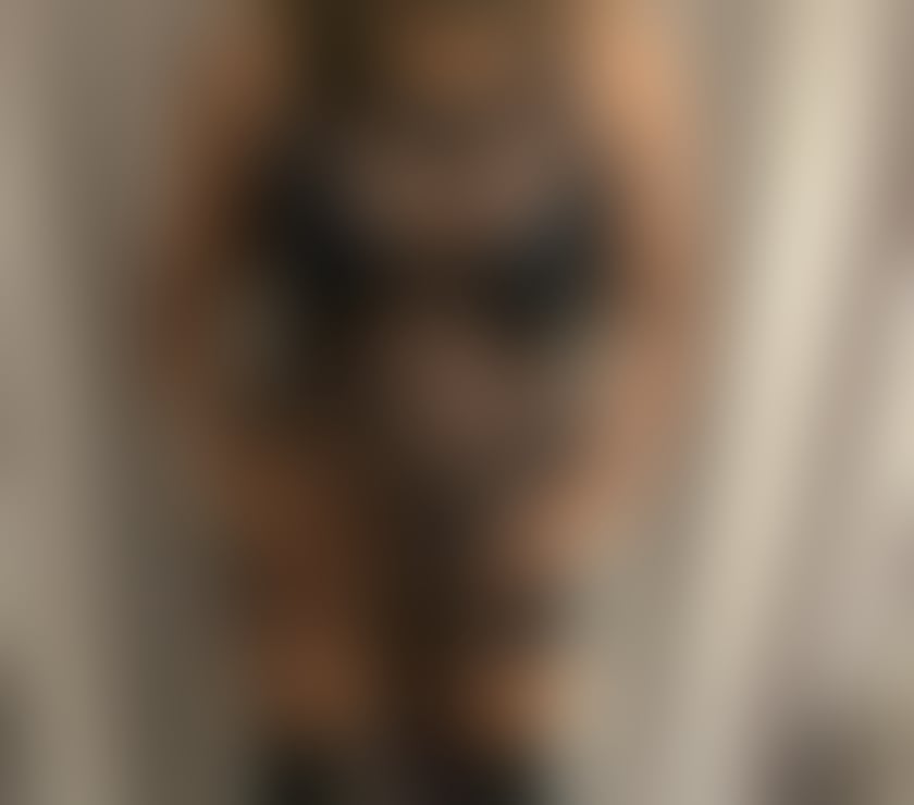 Escorts West Midlands Birmingham - Photos for Mature chocolate delight.