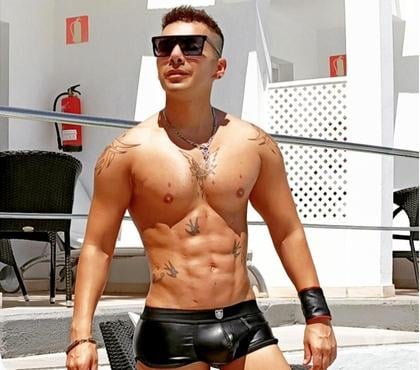  Gay massage Edinburgh Edinburgh - Photos for Sexy brasileño🌟Im new 💪🔥💆