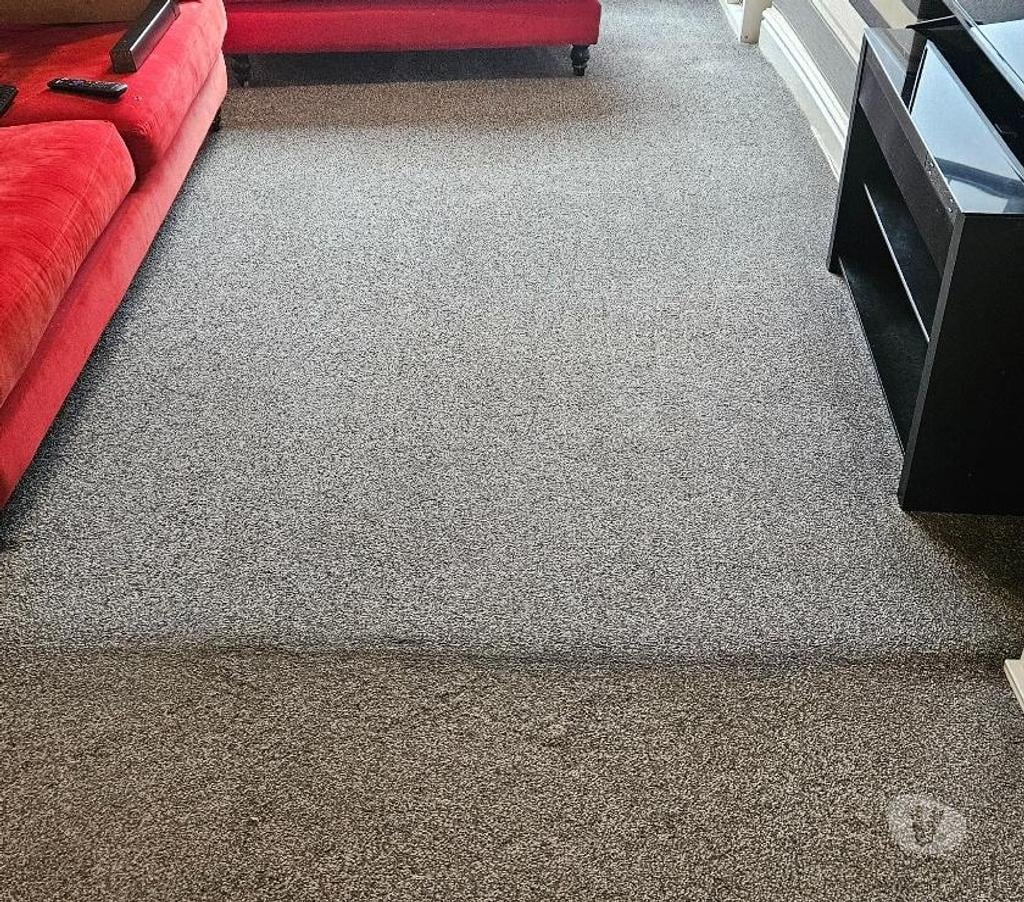 Adult Entertainment Merseyside Saint Helens - Photos for The Naughty carpet cleaner who cleans rugs slowly.