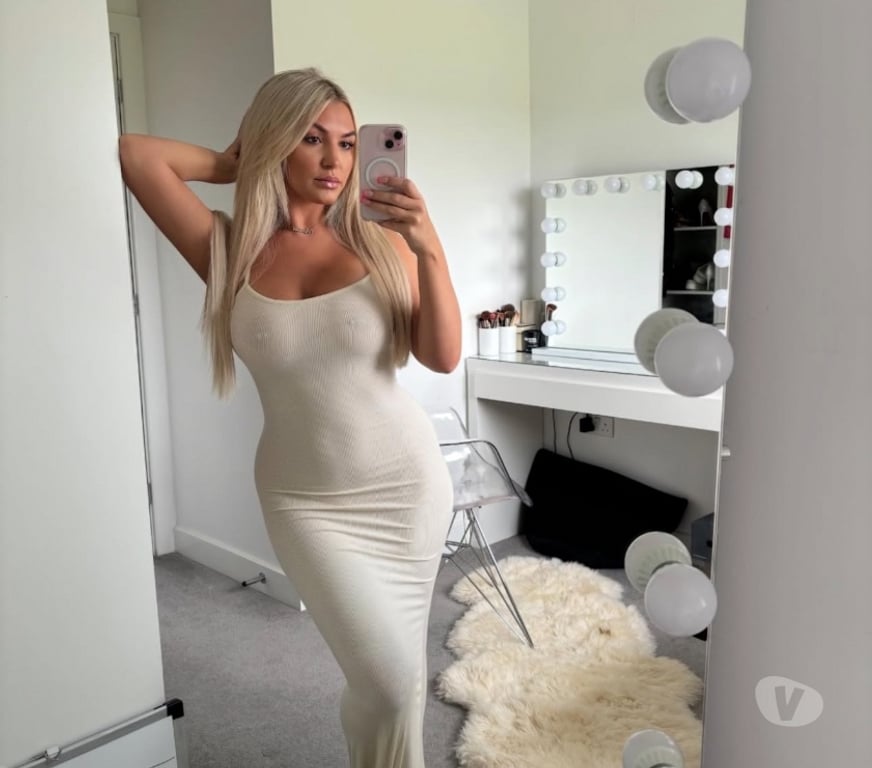 Escorts Surrey Guildford - Photos for Party girl 🎉 Best sexy blonde girl in town🫦