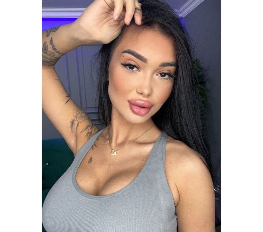 Escorts North West London Baker Street - North West London - Photos for Luna – Mysterious, Sweet & Full of Spark ✨