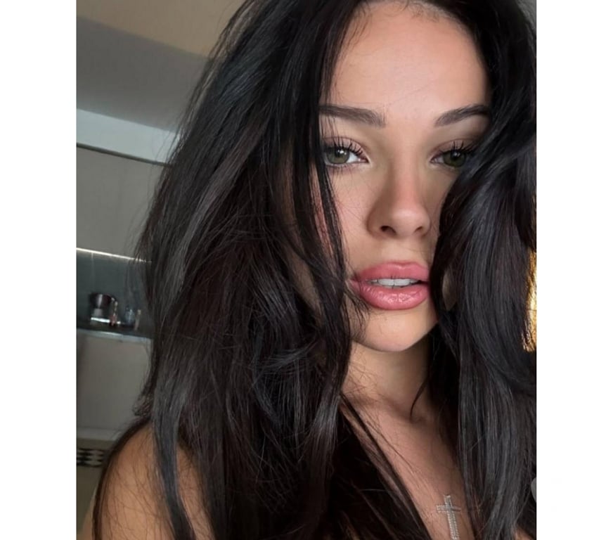 Escorts North West London Baker Street - North West London - Photos for Rhea — Too Cute to Ignore, Too Hot to Resist 😇🔥