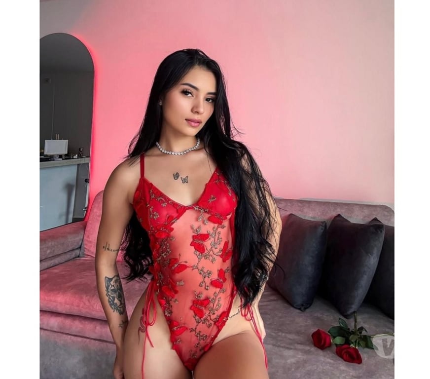 Escorts East London Canary Wharf - East London - Photos for 🔥 PETITE SOPHIA - NEW👅 CANARY WHARF | COME TO ME😈