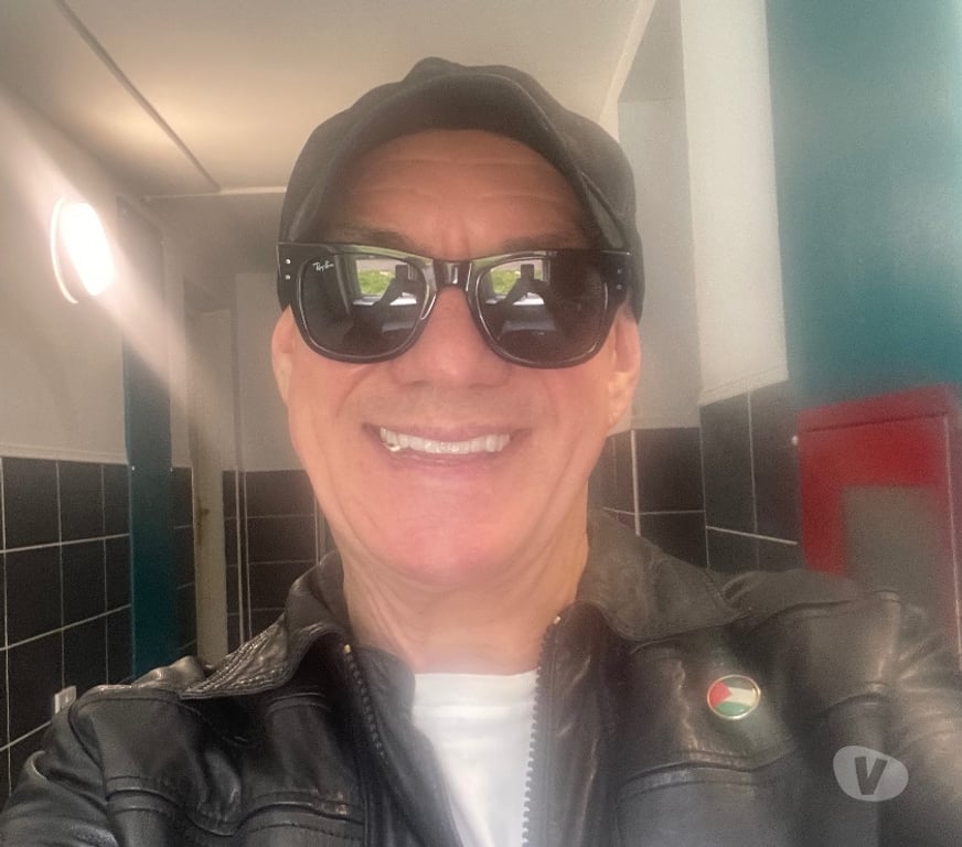 Gay Dating Glasgow Crosshill - Glasgow - Photos for Fit muscled older for slim 18-36