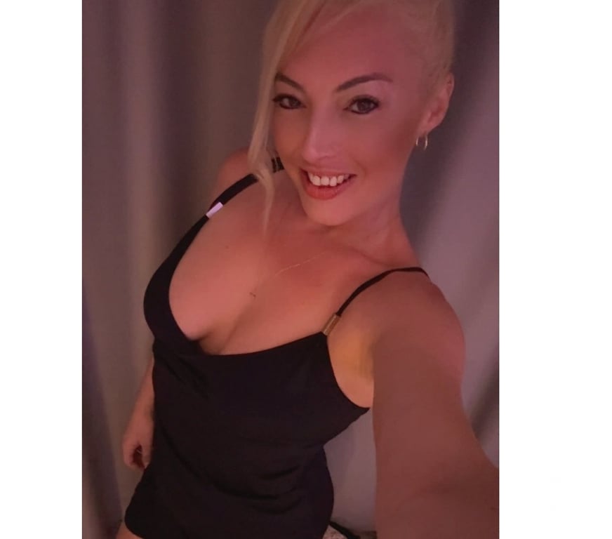 Escorts Leicestershire Leicester - Photos for 🔥 NEW & NAUGHTY! 💋 PLAYFUL & READY FOR FUN 😈