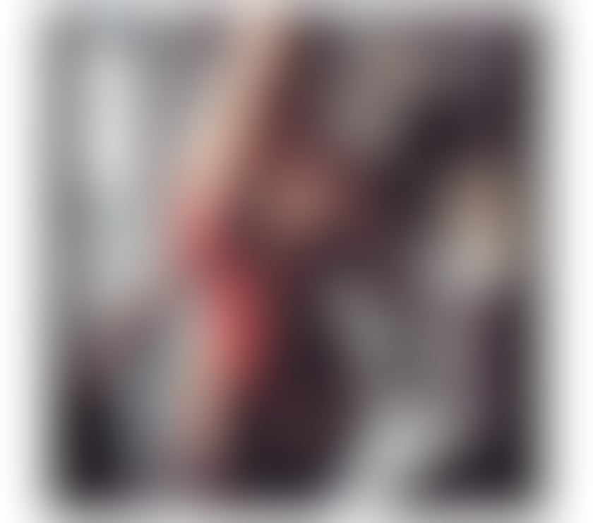 Escorts and Massages Barkerend Bradford - Photos for Queen Sara sexy boomshell