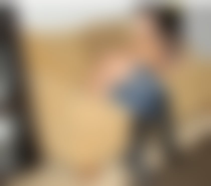 Escorts and Massages Barkerend Bradford - Photos for Queen Sara this week!! 😊 HAPPY HOUR FOR REGULAR