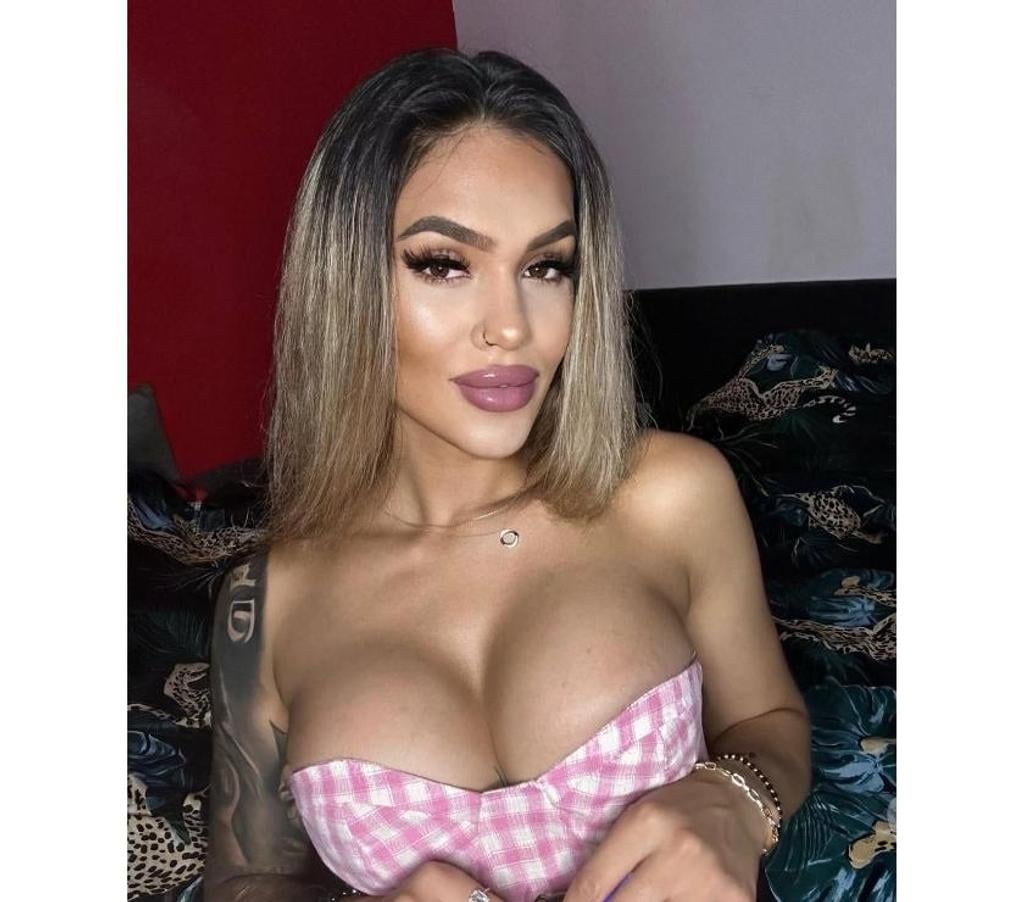 Escorts Glasgow Glasgow City Centre - Glasgow - Photos for Confirm video Sara - I'm back in town xx