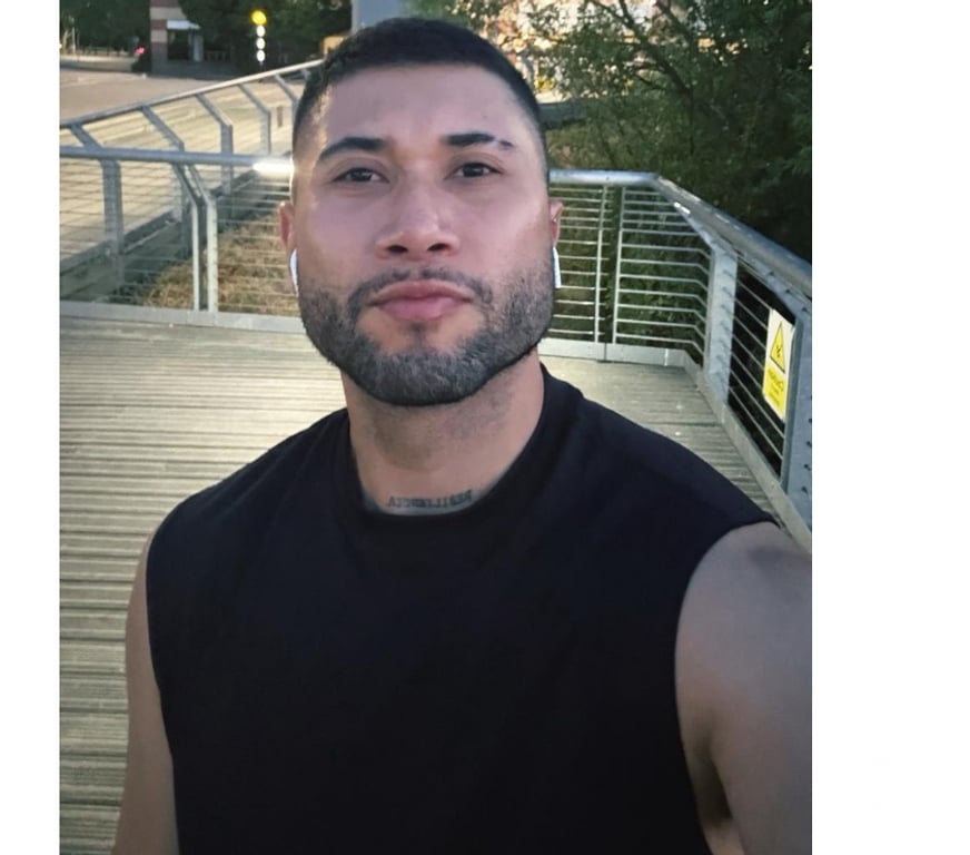 Gay massage Essex Thurrock - Essex - Photos for Camilo and Martin available 24 hours 07899031585