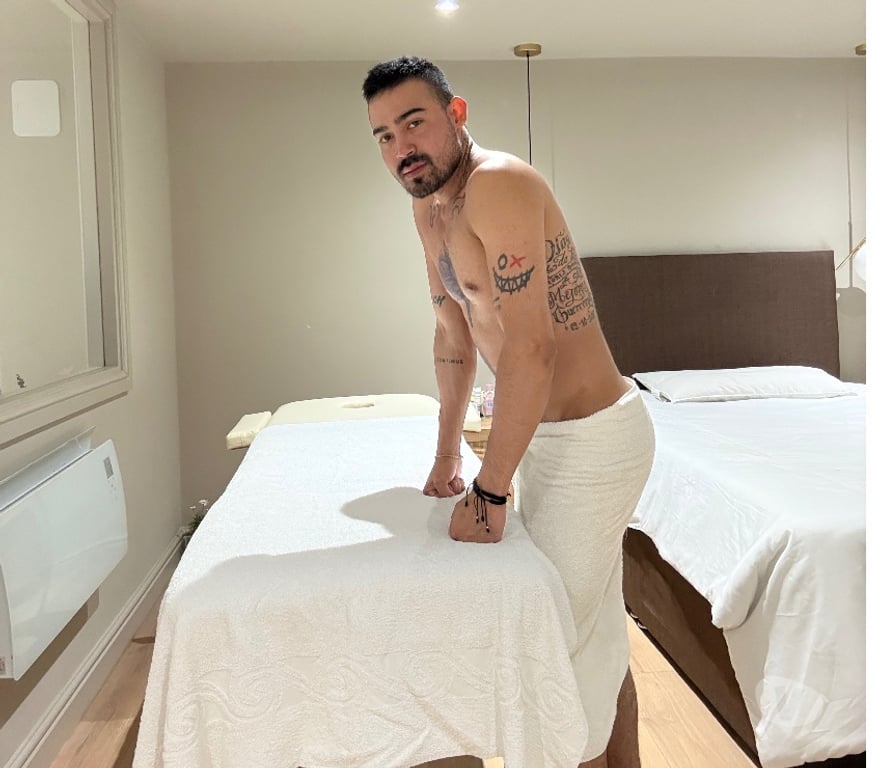  Gay massage Essex Thurrock - Essex - Photos for Camilo available 24 hours 07899031585
