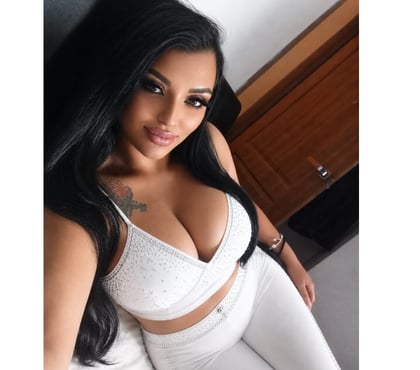 Escort Doncaster City Centre Doncaster - Photos for Julya ❤️NEW PARTY GIRL IN TOWN 💙🍾🍾❤️