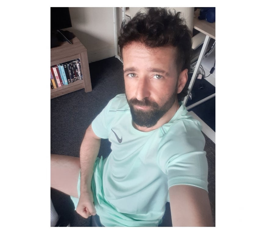 Gay massage South Yorkshire Barnsley - Photos for GAY YORKSHIRE MAN ITALIANO XL VERS