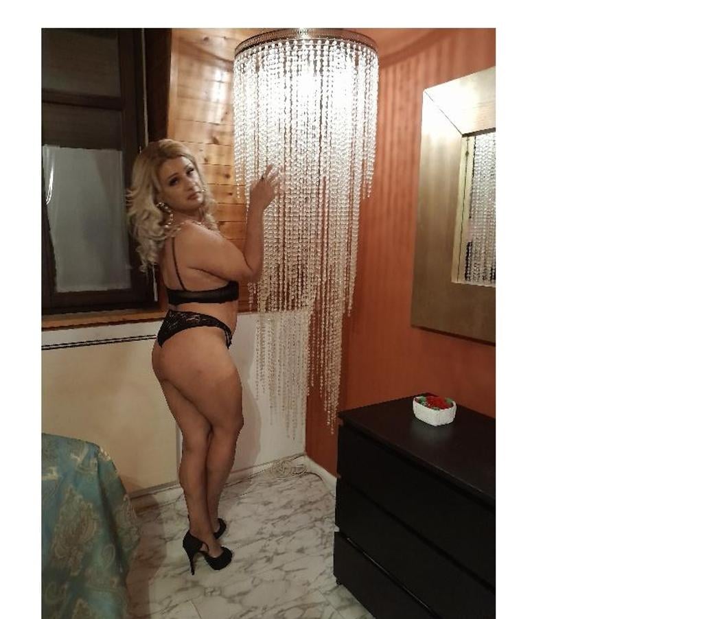 Trans Escorts North West London Wembley Park - North West London - Photos for Ts Eventina party Nonstop 🥳 🤪💕 🥰🥰🥰🥰🥰