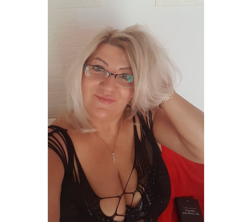 Escorts East London Havering - Photos for SWEET MILF DIANA