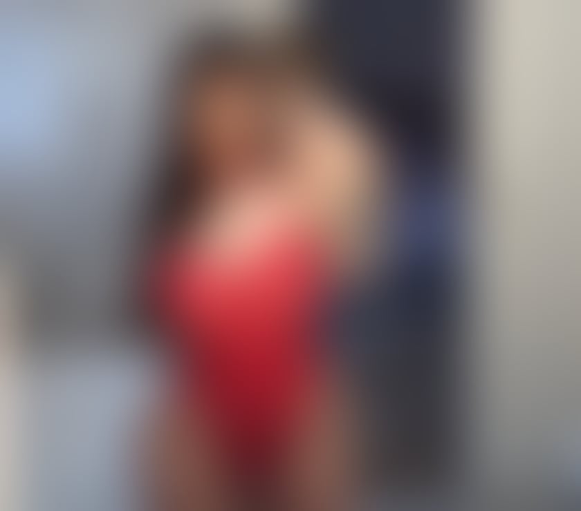 Escorts Surrey Reigate and Banstead - Photos for Genuine party girl. Outcall only