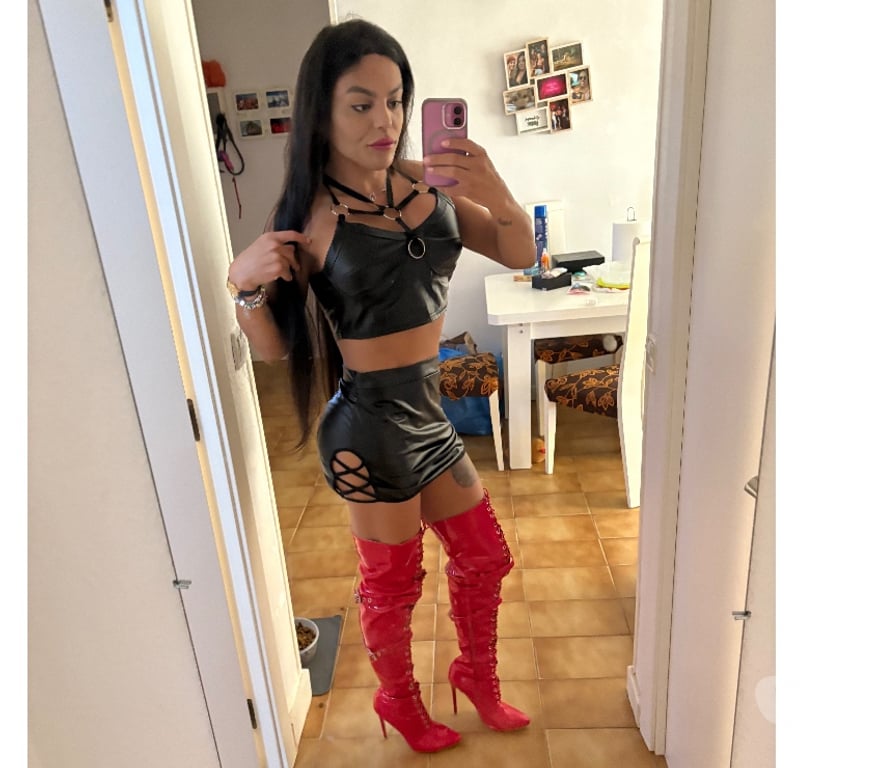 Trans Escorts West Yorkshire Leeds - Photos for TS EMELLY HOT PORNO STAR IN LEEDS