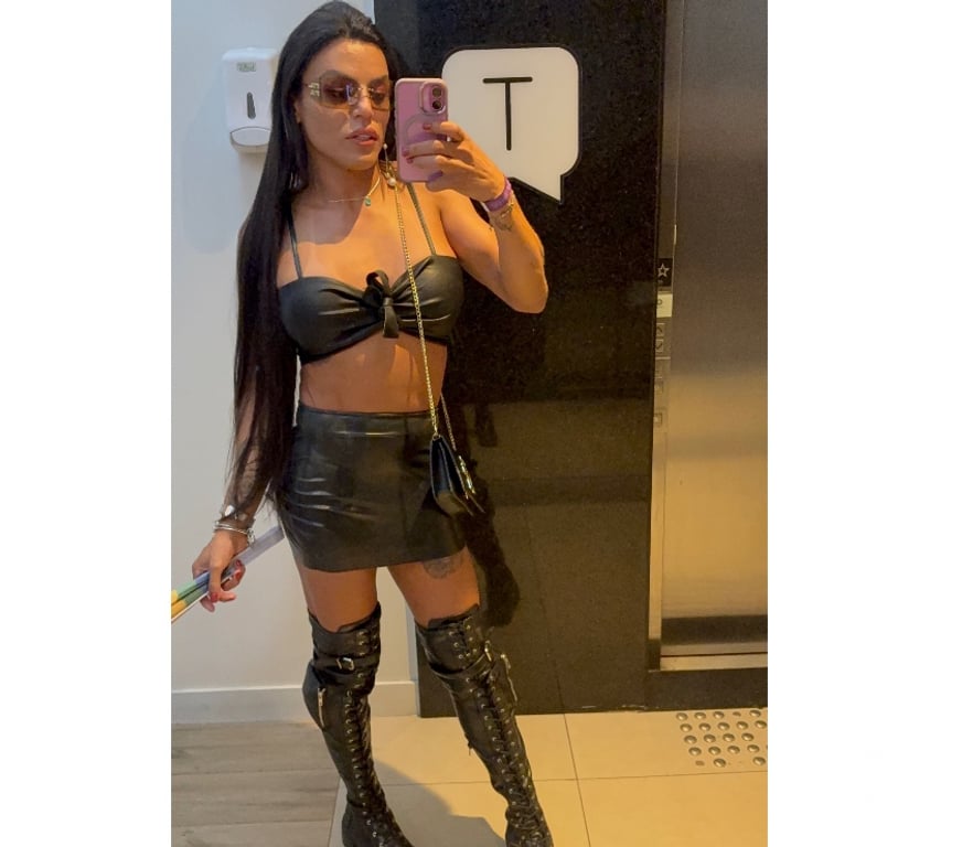 Trans Escorts West Yorkshire Leeds - Photos for TS EMELLY HOT PORNO STAR