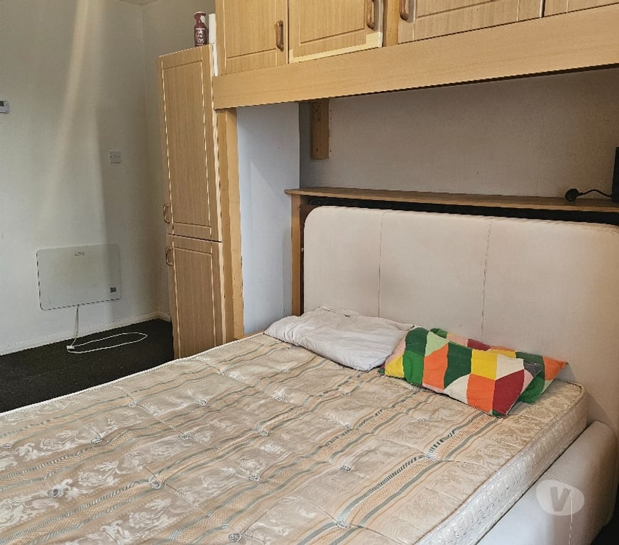 Property to Rent Bedfordshire Luton - Photos for studio flat for rent in Luton Beechwood area