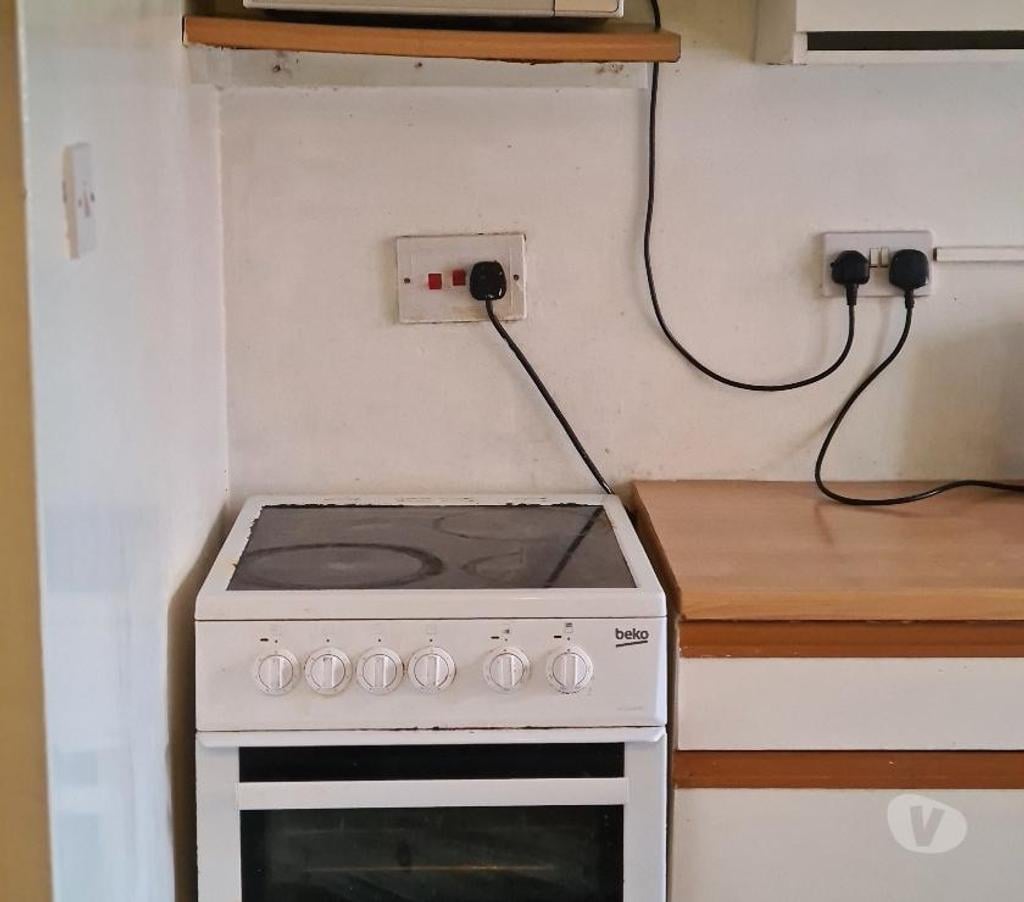 Property to Rent Bedfordshire Luton - Photos for studio flat for rent in Luton Beechwood area