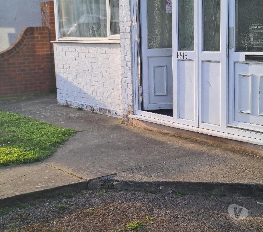 Property to Rent Bedfordshire Luton - Photos for studio flat for rent in Luton Beechwood area