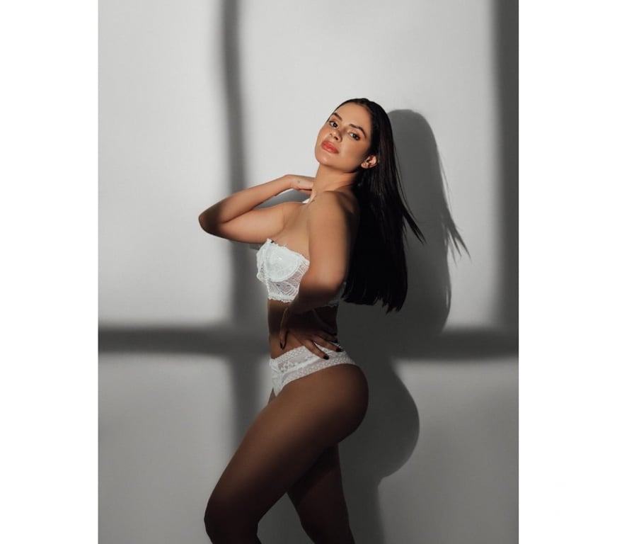 Escorts North London Tottenham - North London - Photos for 🇧🇷 ☎️ 07592790020 👑 VICTORIA 👑 TOTTENHAM N17