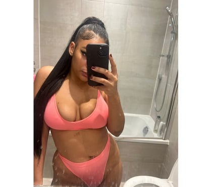 Photos for Delicious 🔥 genuine and recent pics 💋