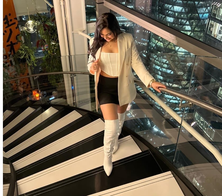 Escort Sunbury-on-Thames Spelthorne - Photos for Lovely Cristina, REAL PICTURES English Speaker